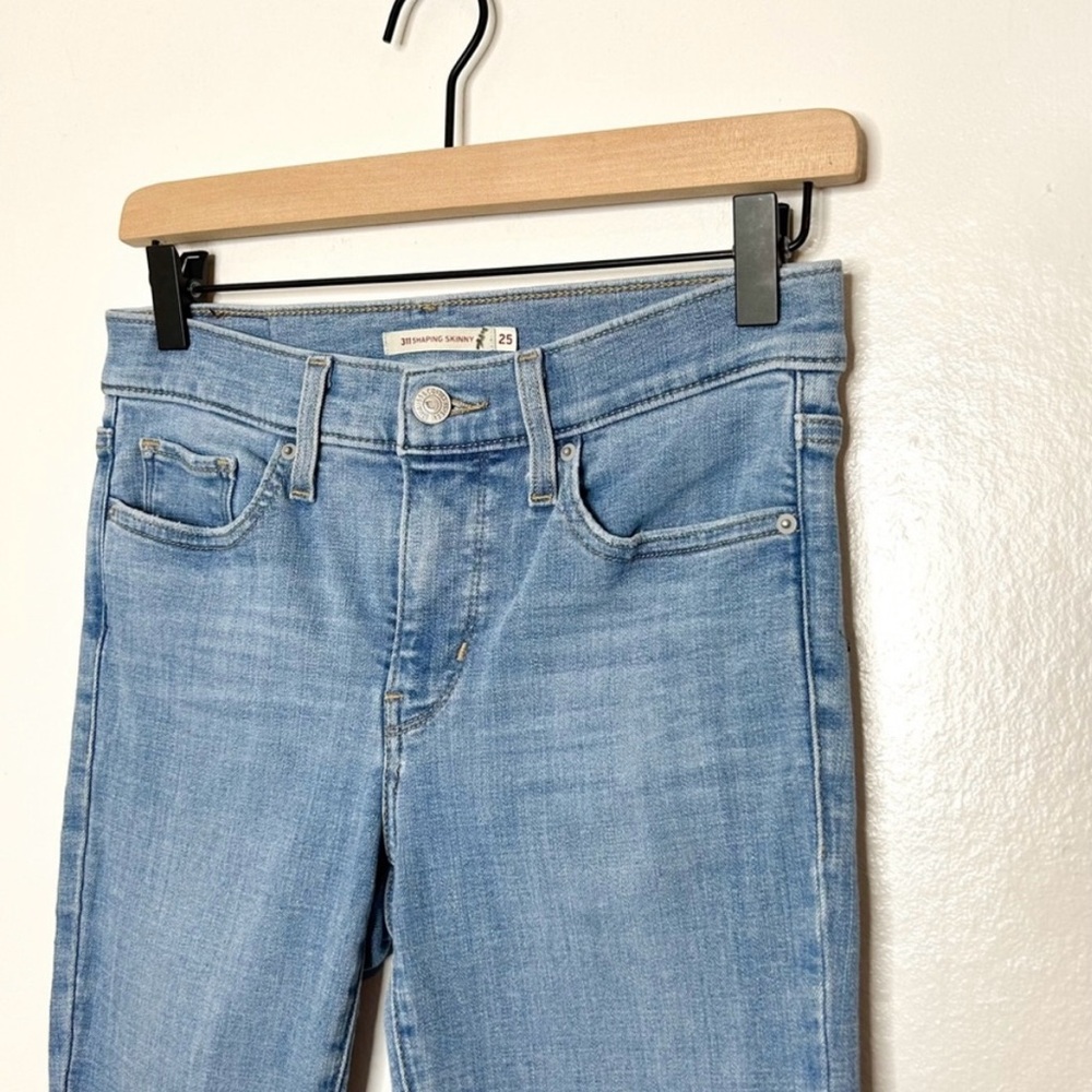 Levi's Women's Sky Blue Skinny Jeans